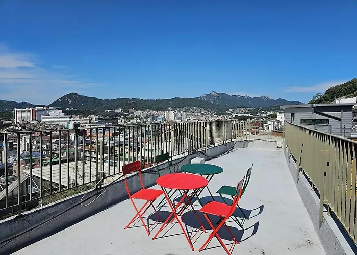 Апартаменты Naksan Park Hills 3 Сеул
